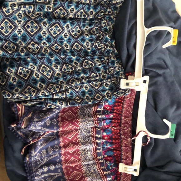 Hollister shorts both for $15 - Picture 1 of 1